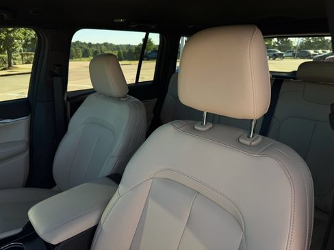 Used 2026 Jeep Grand Cherokee Limited RWD image 12