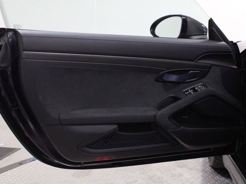 Certified 2025 Porsche 718 Cayman GT4 RS RWD image 20