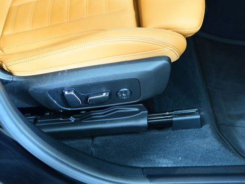 Used 2024 BMW X4 xDrive30i w/ Premium Package image 10