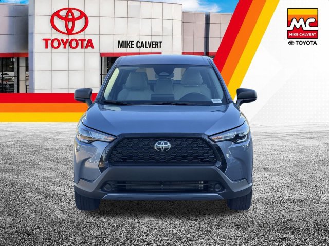 Used 2025 Toyota Corolla Cross L FWD image 3