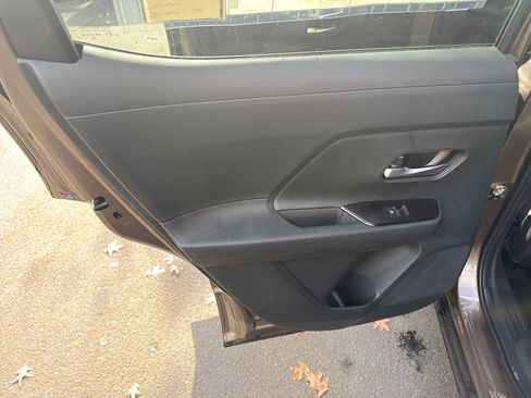 New 2026 Nissan Kicks SR w/ Cold Weather Package image 31