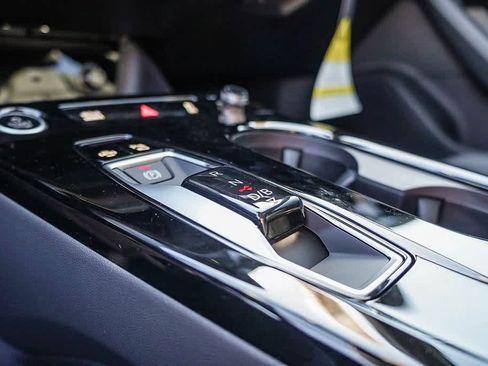 New 2025 Audi A6 e-tron Prestige image 24