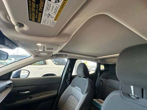 Used 2025 Nissan Kicks SV w/ SV Premium Package FWD image 9