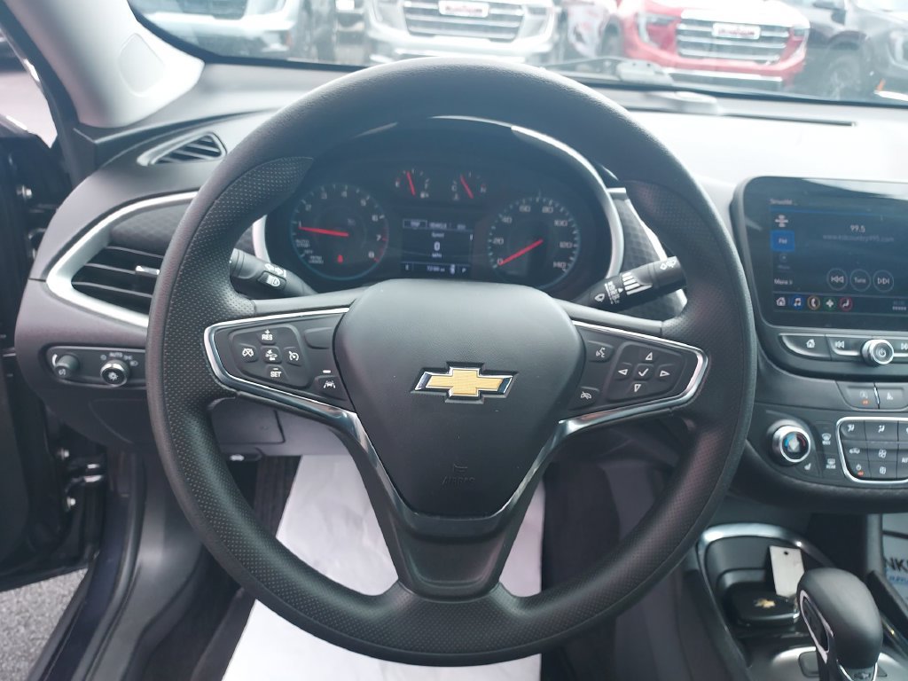 Used 2023 Chevrolet Malibu LT FWD image 20