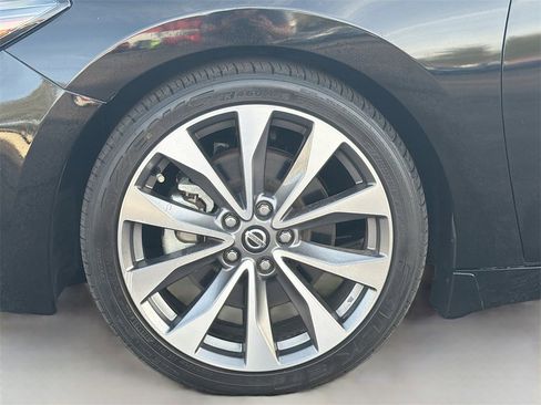 Used 2023 Nissan Maxima Platinum w/ Sport Mat Group image 33