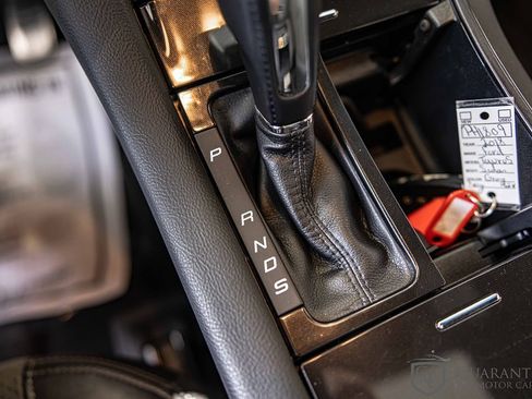 Used 2018 Ford Taurus SHO image 30