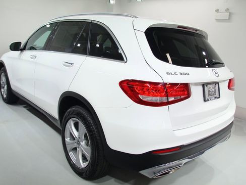 Used 2018 Mercedes-Benz GLC 300 4MATIC image 17