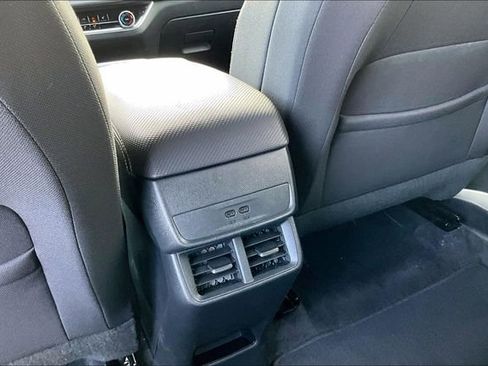 Used 2025 Chevrolet Equinox LT image 10