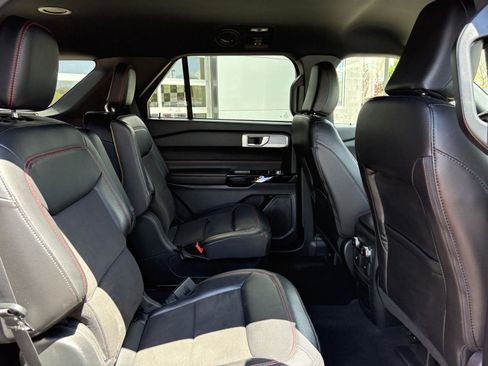 Certified 2023 Ford Explorer ST-Line w/ Class IV Trailer Tow Package AWD/4WD image 21