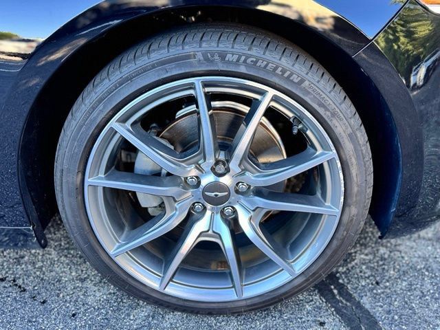 Used 2022 Genesis G70 2.0T w/ Prestige Package AWD/4WD image 12