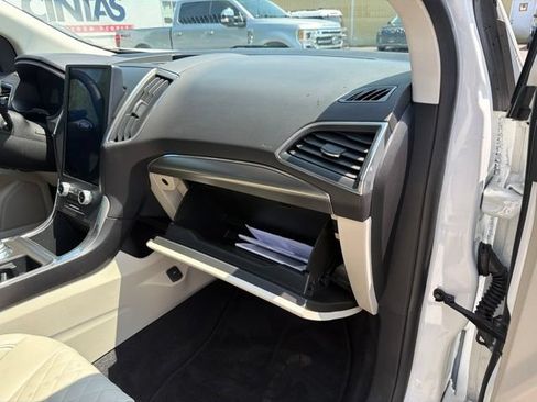 Used 2023 Ford Edge Titanium AWD/4WD image 34
