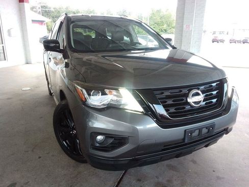 Used 2018 Nissan Pathfinder SL w/ Midnight Edition Package AWD/4WD image 2