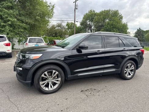 Used 2020 Ford Explorer Platinum w/ Premium Technology Package AWD/4WD image 26