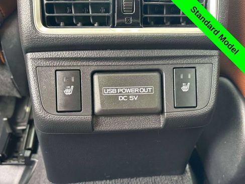 Used 2018 Subaru Outback 3.6R Touring AWD/4WD image 30