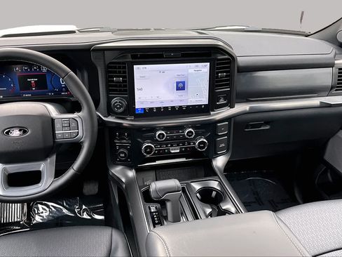 Used 2025 Ford F150 Lariat w/ Equipment Group 502A High AWD/4WD image 7
