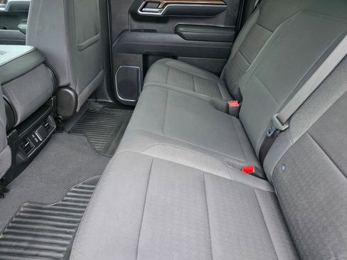 Used 2025 Chevrolet Silverado 1500 LT image 15