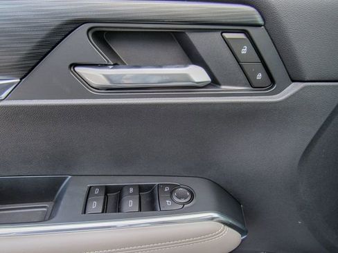 New 2026 GMC Acadia Elevation image 12