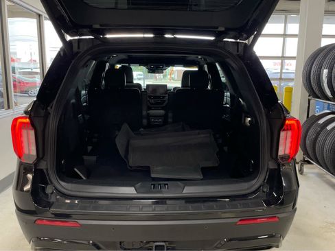 Used 2025 Ford Explorer ST-Line w/ Premium Package AWD/4WD image 20
