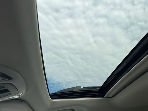 Used 2024 Subaru Outback Limited XT AWD/4WD image 4