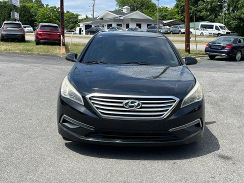 Used 2015 Hyundai Sonata SE w/ Option Group 09 FWD image 1