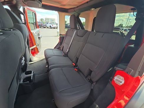 Used 2021 Jeep Wrangler Unlimited Sport AWD/4WD image 32