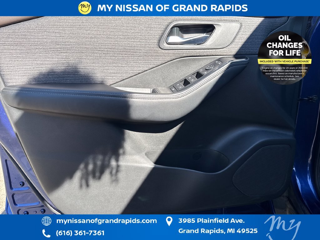 Certified 2023 Nissan Rogue SV AWD/4WD image 11