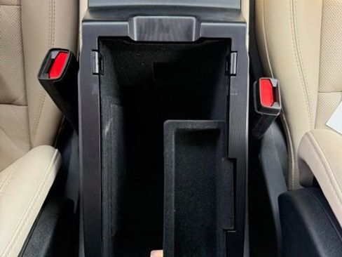 Used 2025 Lincoln Corsair Grand Touring w/ Jet Appearance Package image 20