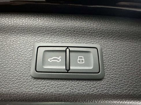 Used 2024 Audi Q3 2.0T Premium w/ Convenience Package image 13