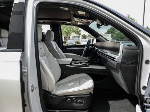 Used 2025 Cadillac Escalade V w/ LPO, ONYX Package AWD/4WD image 48