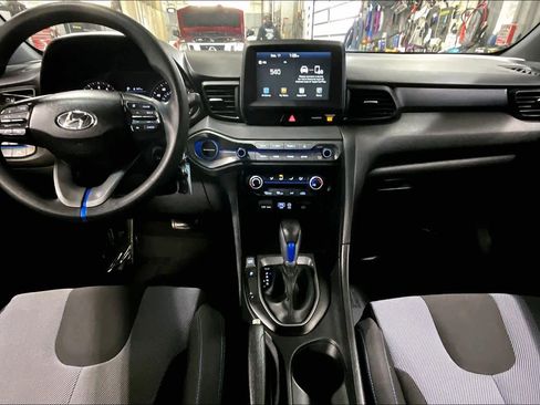 Used 2019 Hyundai Veloster 2.0 image 14