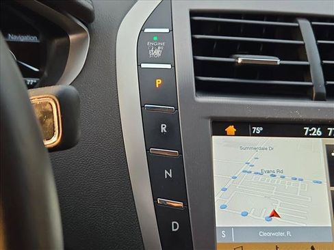 Used 2018 Lincoln MKZ Reserve w/ Technology Package FWD image 11