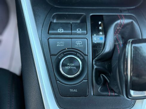 Used 2023 Toyota RAV4 SE w/ Weather & Moonroof Package image 62