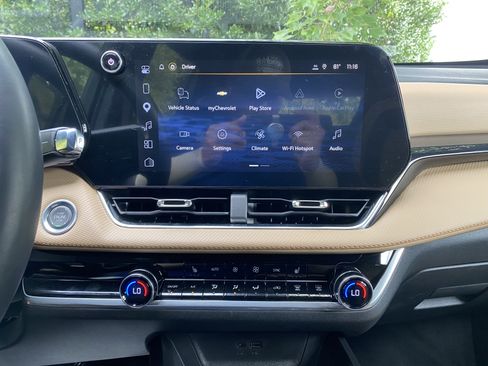Used 2026 Chevrolet Equinox ACTIV w/ Safety and Technology Package FWD image 25