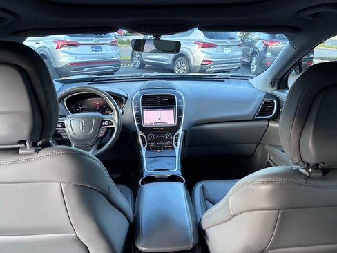 Used 2020 Lincoln Nautilus Reserve w/ Cargo Utility Package AWD/4WD image 16