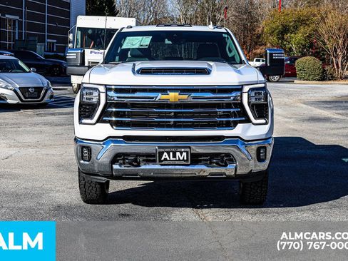 Used 2024 Chevrolet Silverado 2500 LTZ image 11
