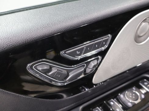 Used 2020 Lincoln Aviator Reserve w/ Equipment Group 202A AWD/4WD image 15