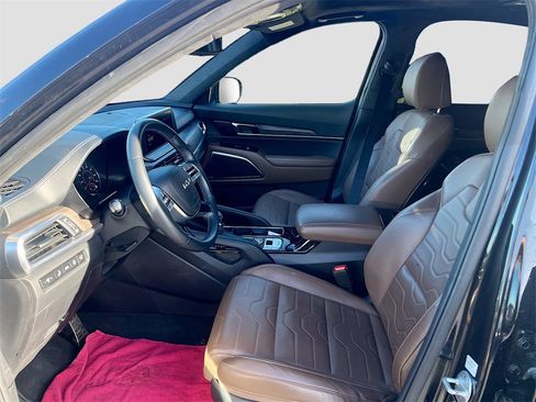 Used 2022 Kia Telluride SX w/ SX Prestige Package image 22