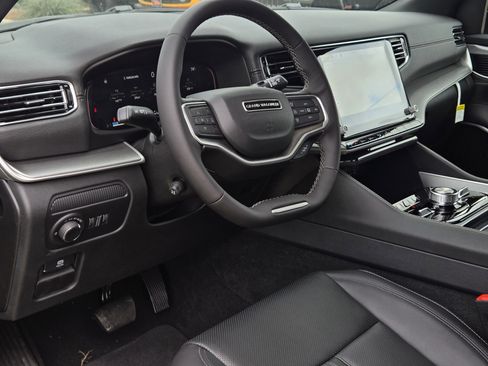 New 2026 Jeep Grand Wagoneer Limited AWD/4WD image 18