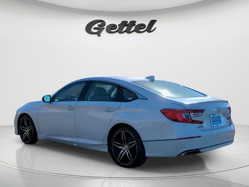 Used 2022 Honda Accord Touring image 6