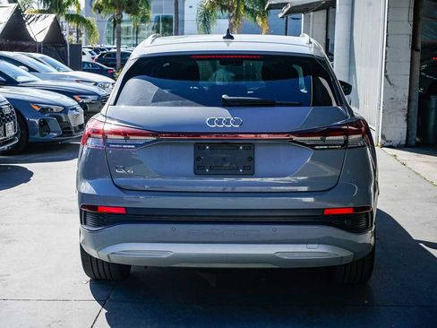 Used 2023 Audi Q4 e-tron Premium w/ Convenience Package image 3
