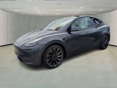 Used 2022 Tesla Model Y Performance image 7