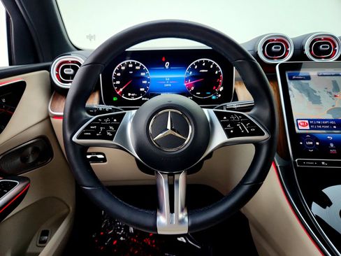 Certified 2023 Mercedes-Benz GLC 300 4MATIC image 18