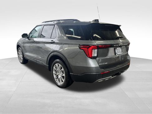 Used 2026 Ford Explorer Active w/ Active Comfort Package AWD/4WD image 7