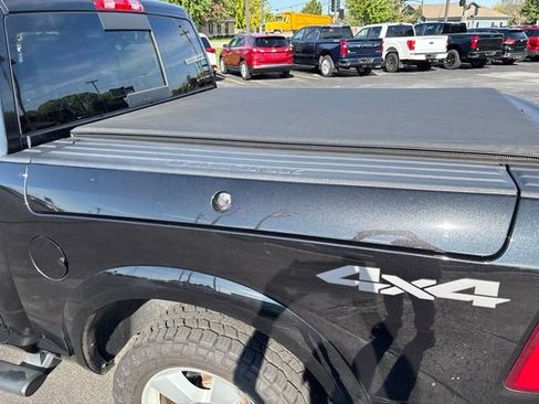 Used 2018 RAM 1500 SLT AWD/4WD image 7