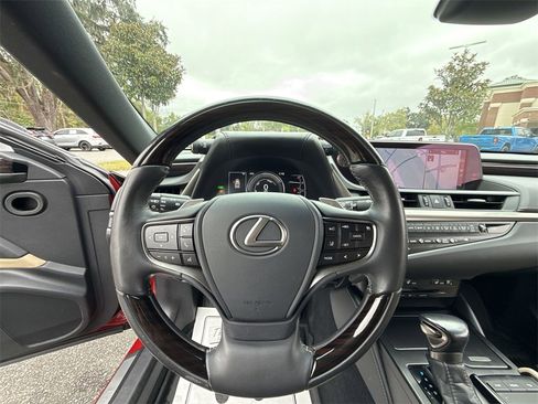 Used 2020 Lexus ES 300h w/ Premium Package image 14