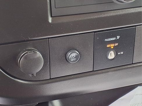 Used 2024 GMC Savana 2500 w/ Driver Convenience Package RWD image 12