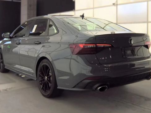 Used 2024 Volkswagen Jetta GLI 40th Anniversary Edition FWD image 4