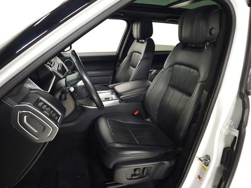 Used 2018 Land Rover Range Rover Sport HSE image 16