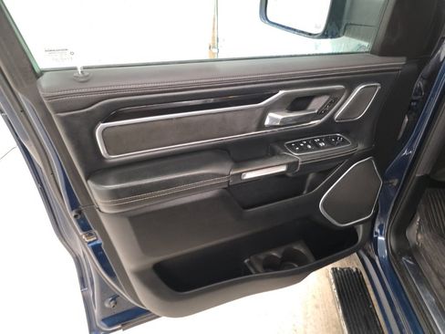 Used 2019 RAM 1500 Laramie image 12