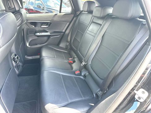Used 2023 Mercedes-Benz GLC 300 4MATIC image 23